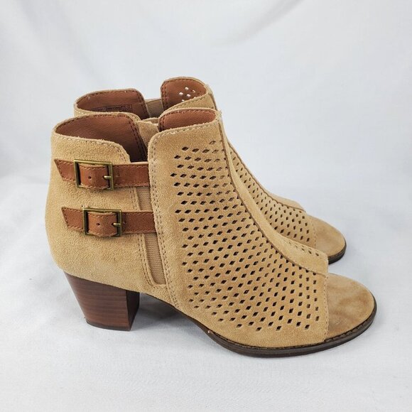 Vionic Women's Aloft Chryssa Light Sand Ankle Booties Suede Laser Cut Size 7.5 - Picture 3 of 15